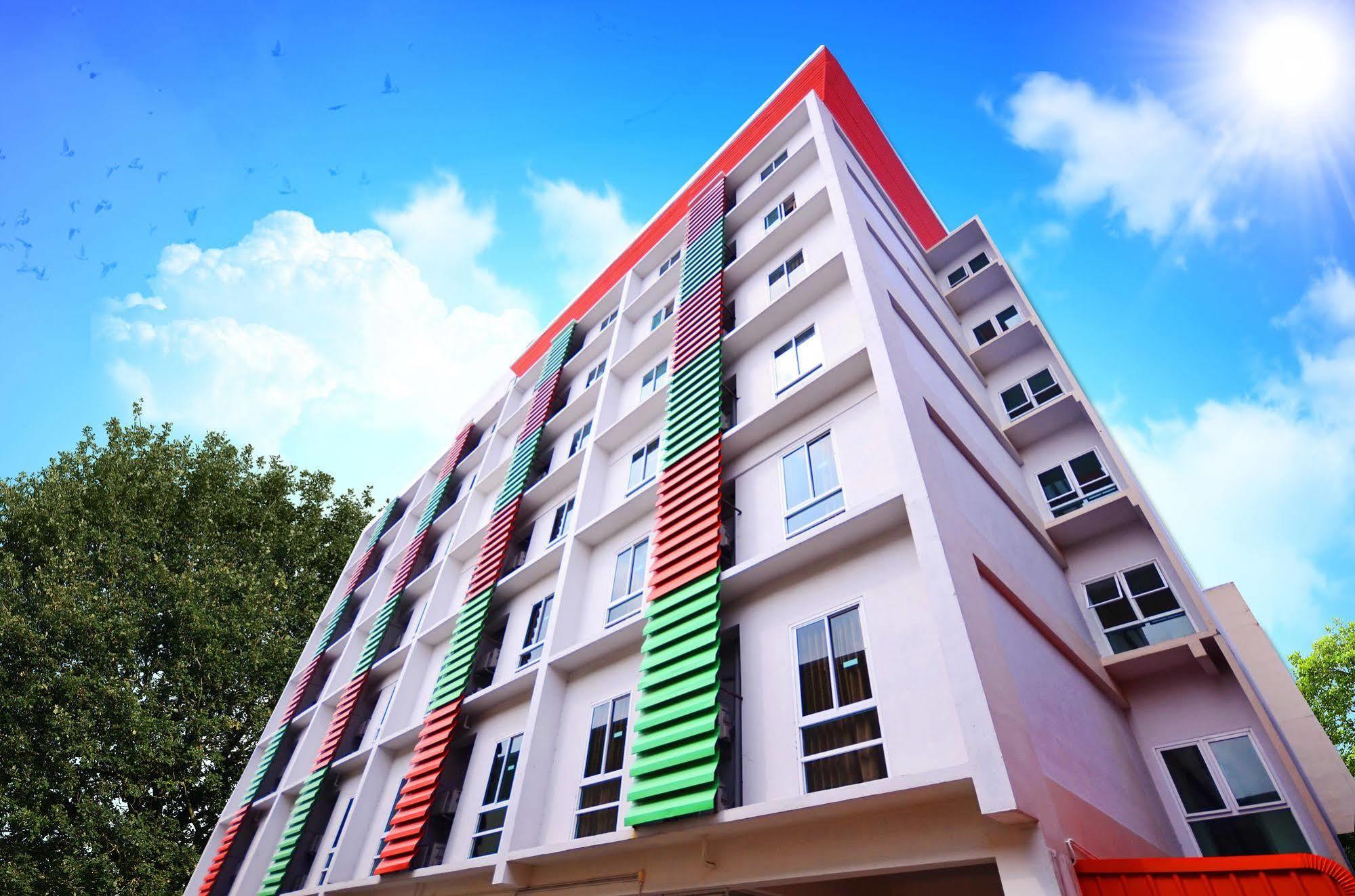 Pb Grand Hotel Hat Yai Exterior photo